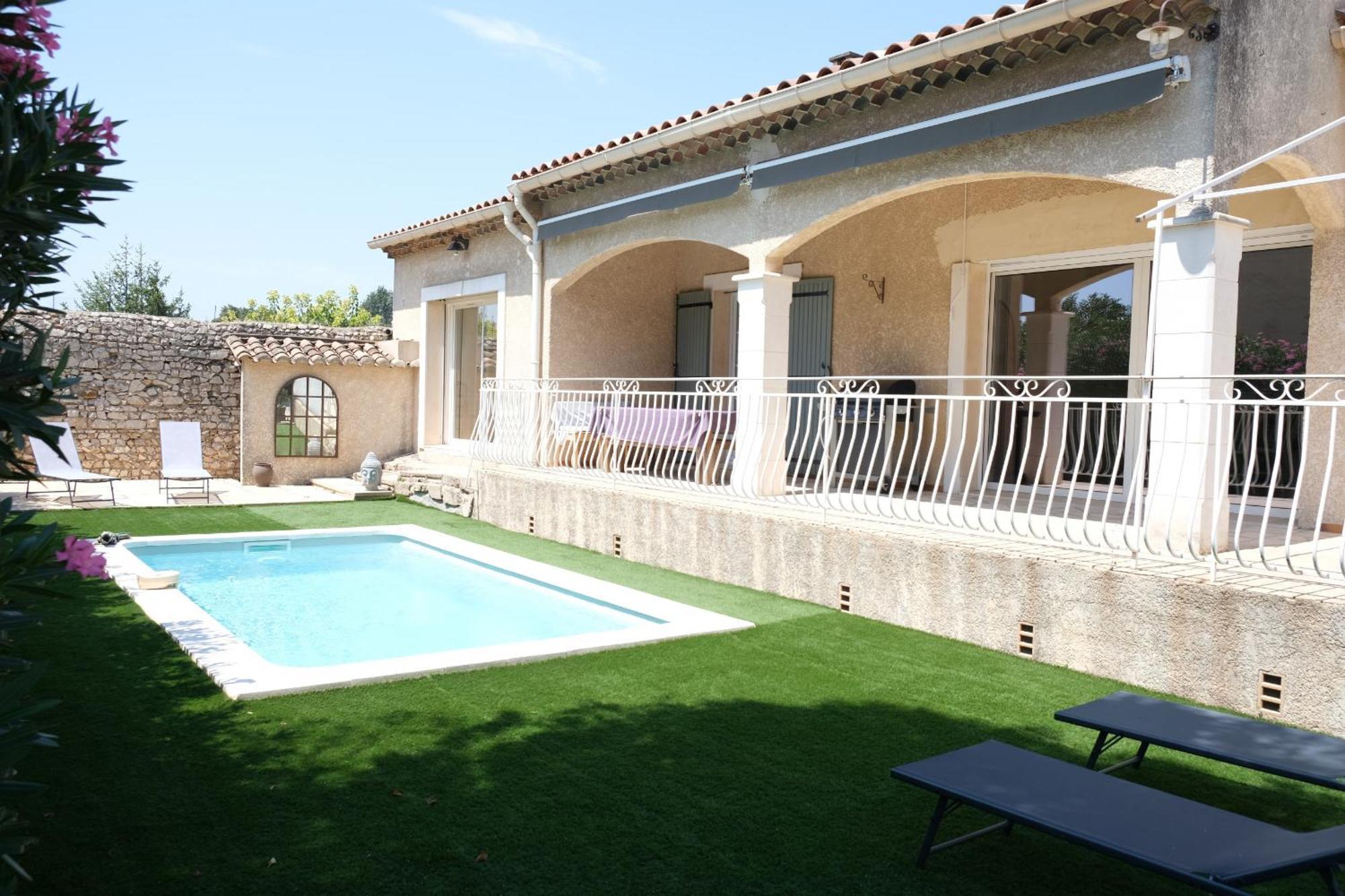 Pretty Detached House With Swimming Pool In The Village Of Mouries Exterior photo